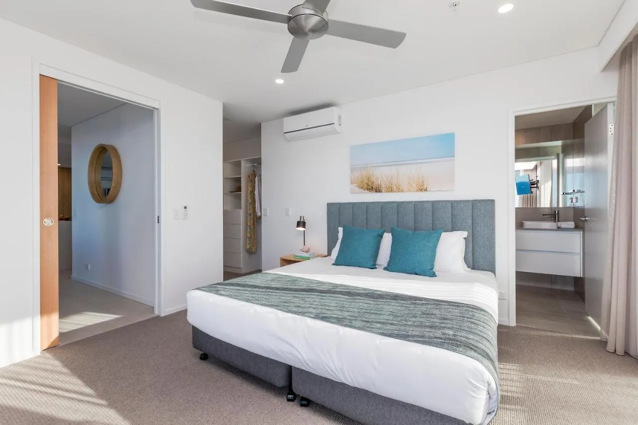 Sky Broadwater Apartments Southport
