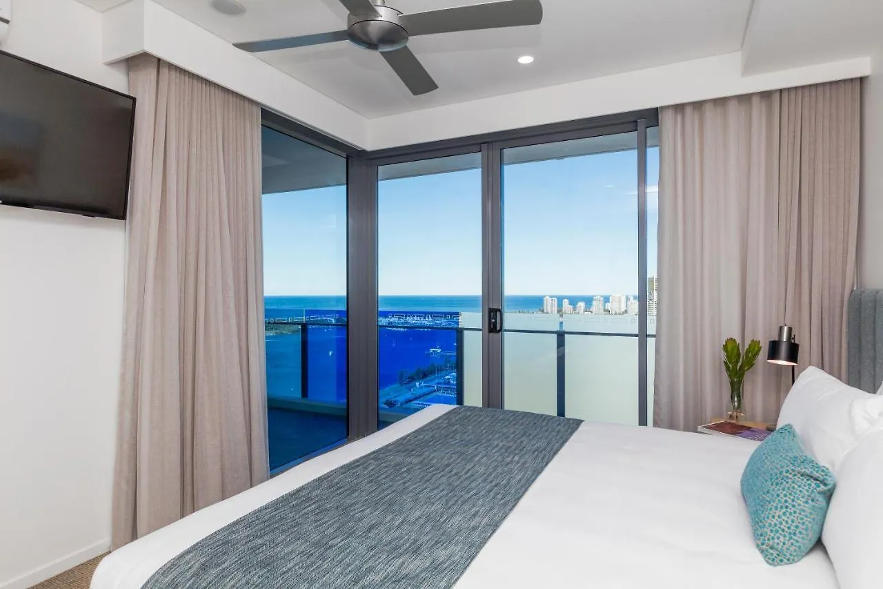 Sky Broadwater Apartments Southport 4*,