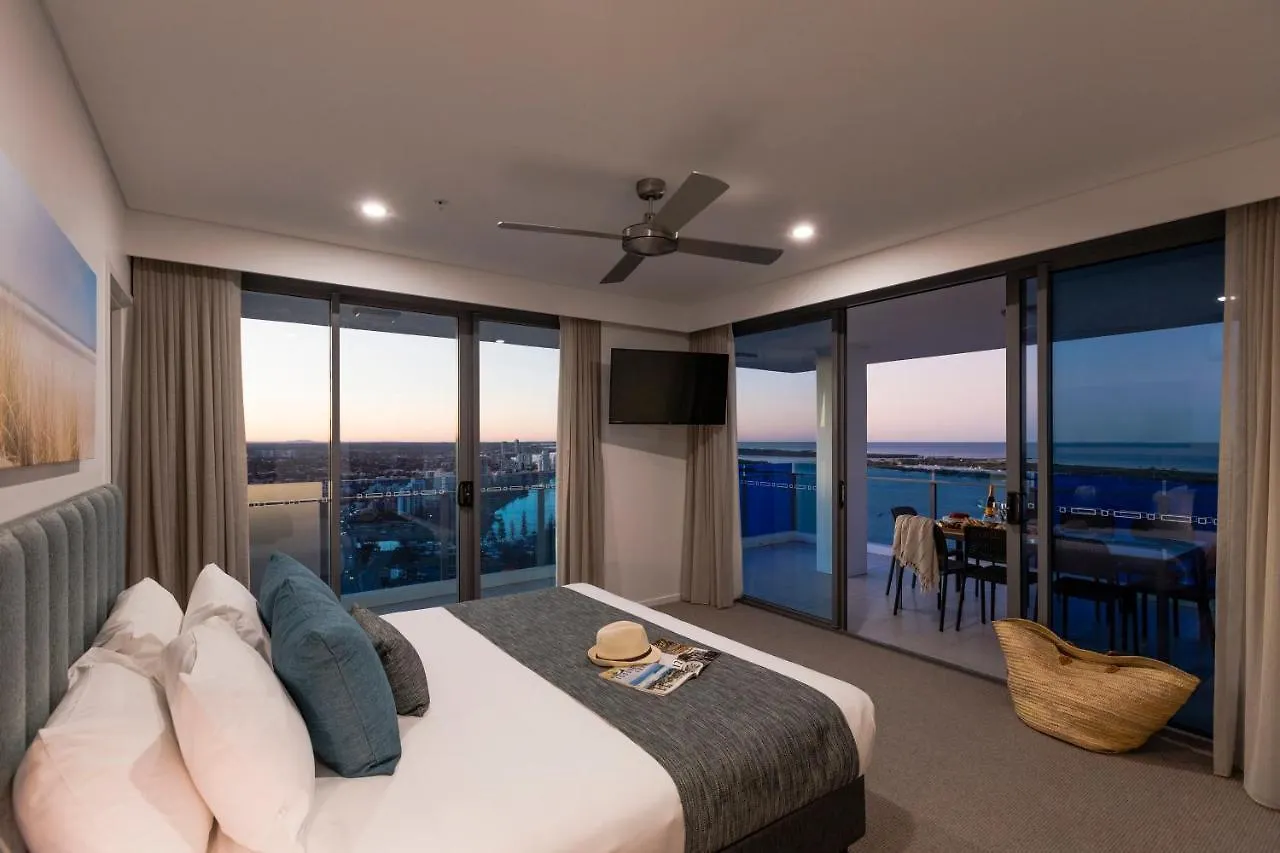 Sky Broadwater Apartments Southport 4*,