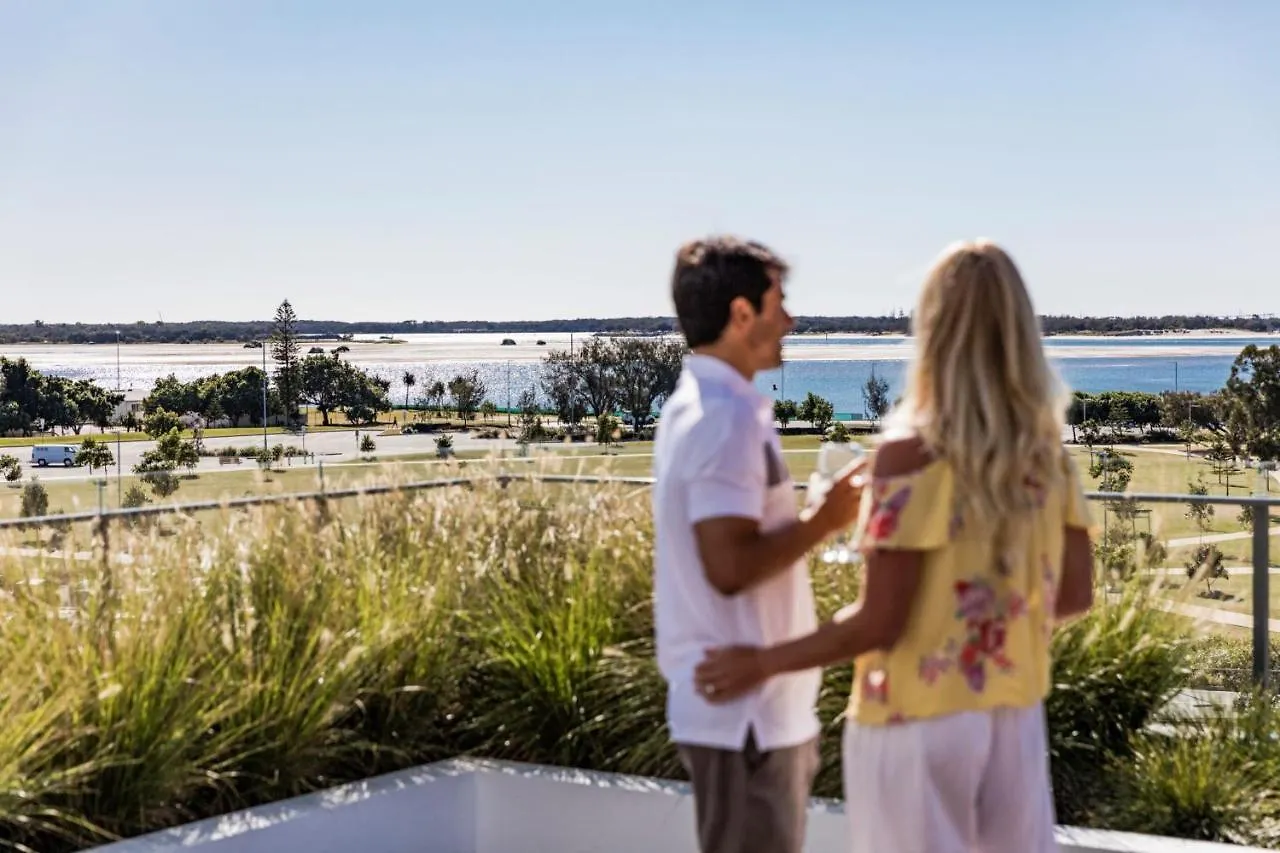 Sky Broadwater Apartments Southport Apartmanhotel