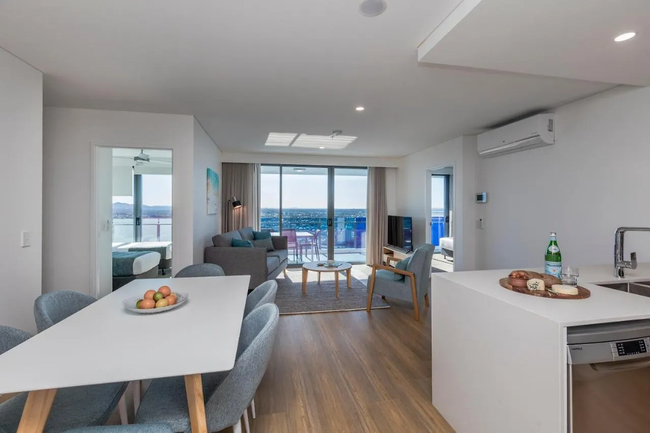 Sky Broadwater Apartments Southport Apartmanhotel
